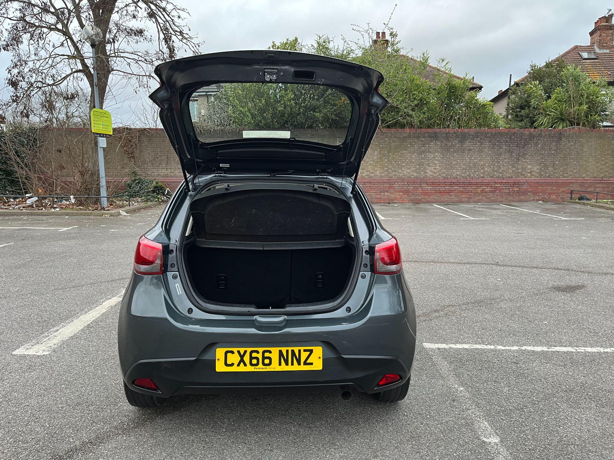 Mazda Skyactiv-G view 32