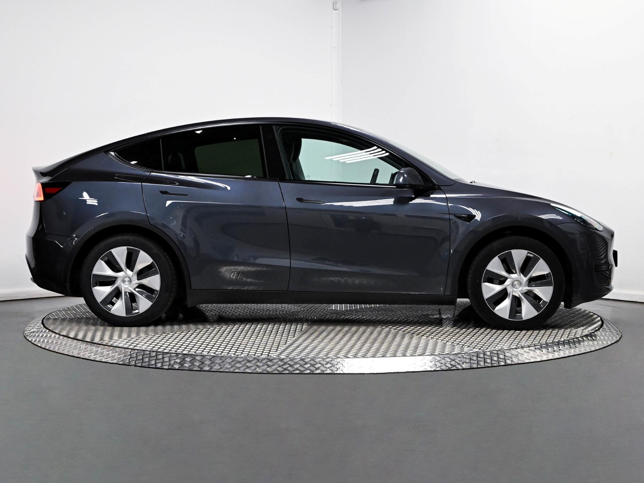 Tesla Model Y view 33