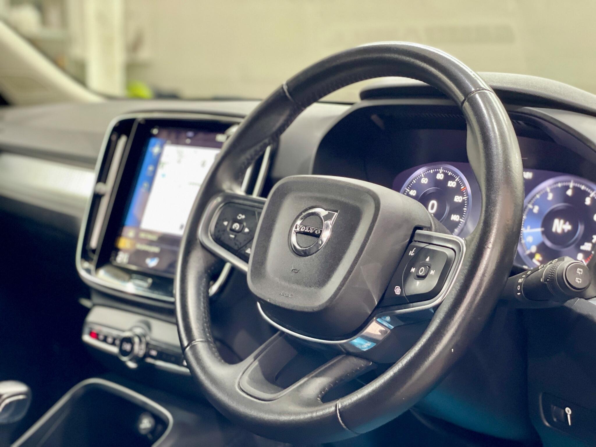 Volvo XC40 view 38