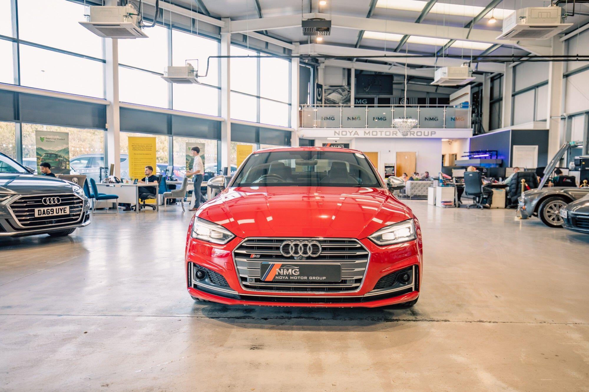 Audi S5 view 27