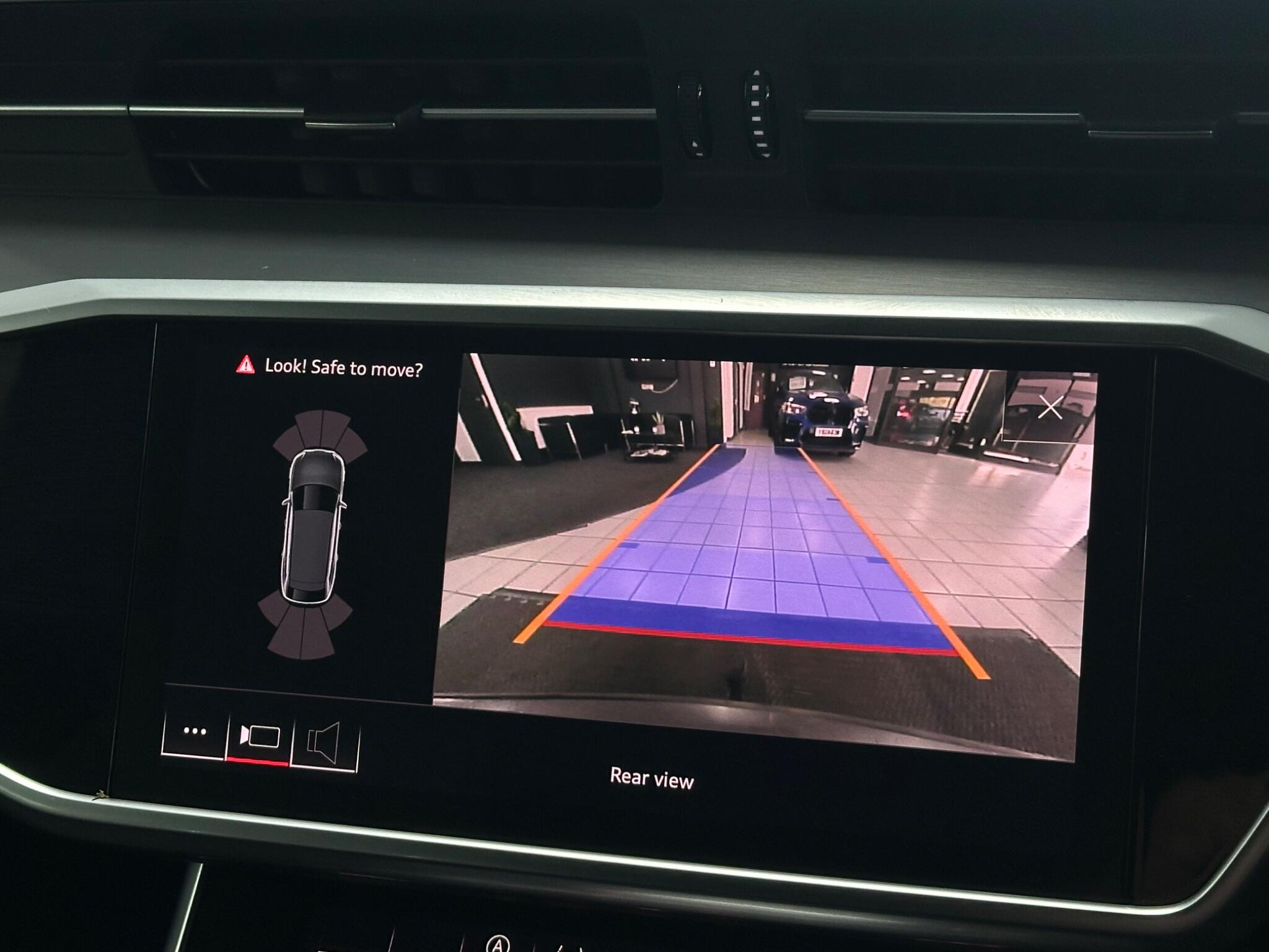 Audi A6 Avant view 28