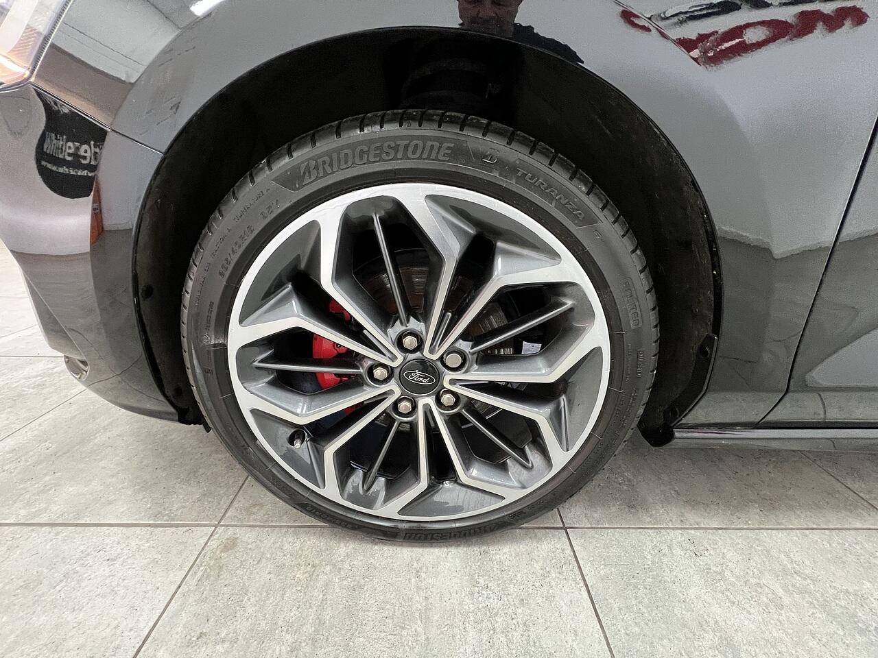 Ford Focus view 20