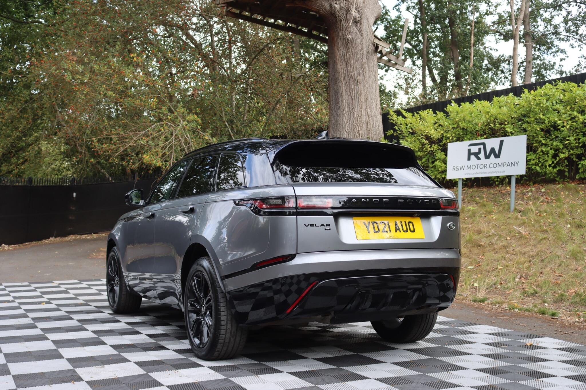Land Rover Range Rover Velar view 17