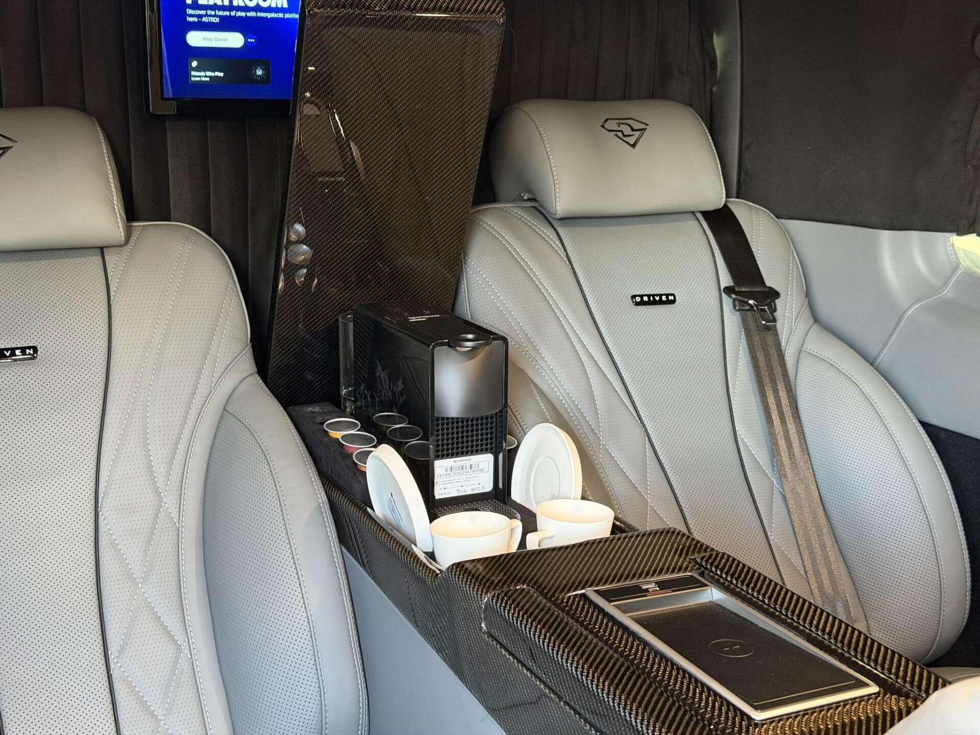 Mercedes-Benz V Class view 32