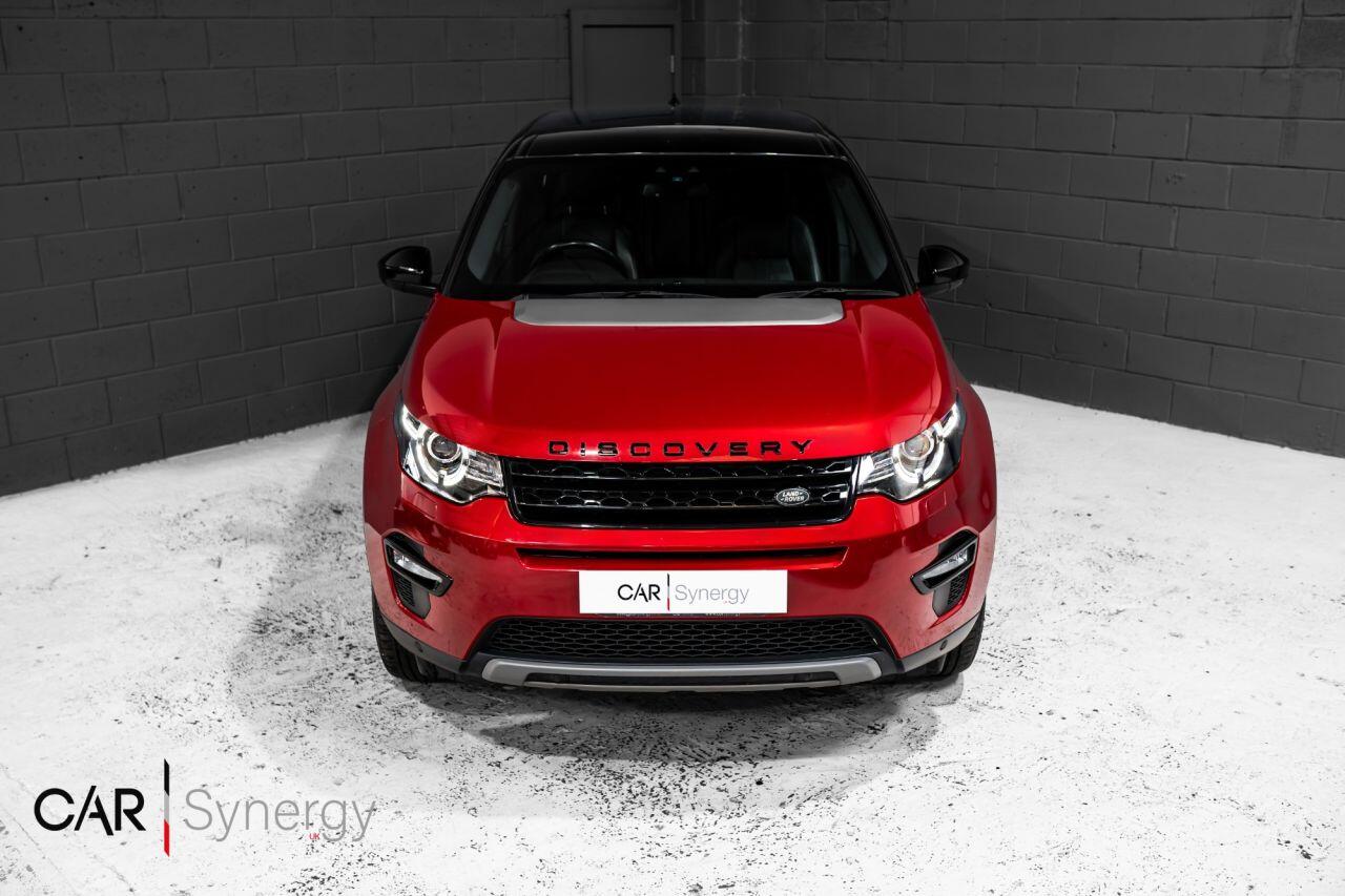Land Rover Discovery Sport view 5
