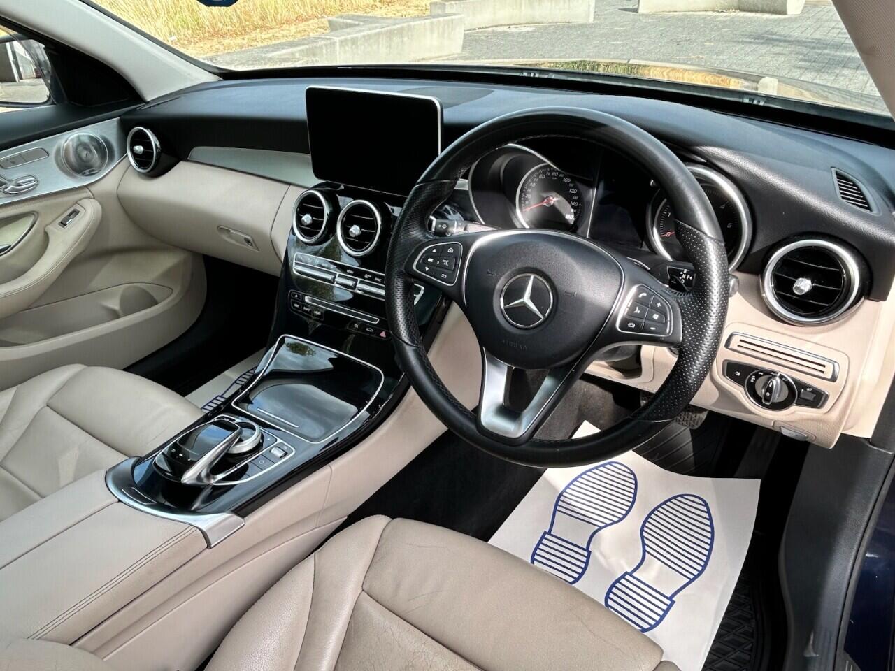 Mercedes-Benz C-Class view 3