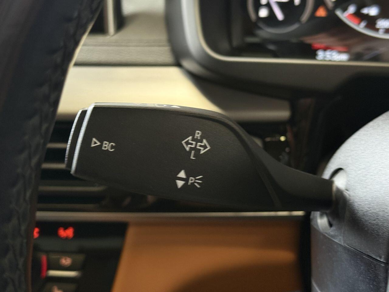 BMW X6 view 41