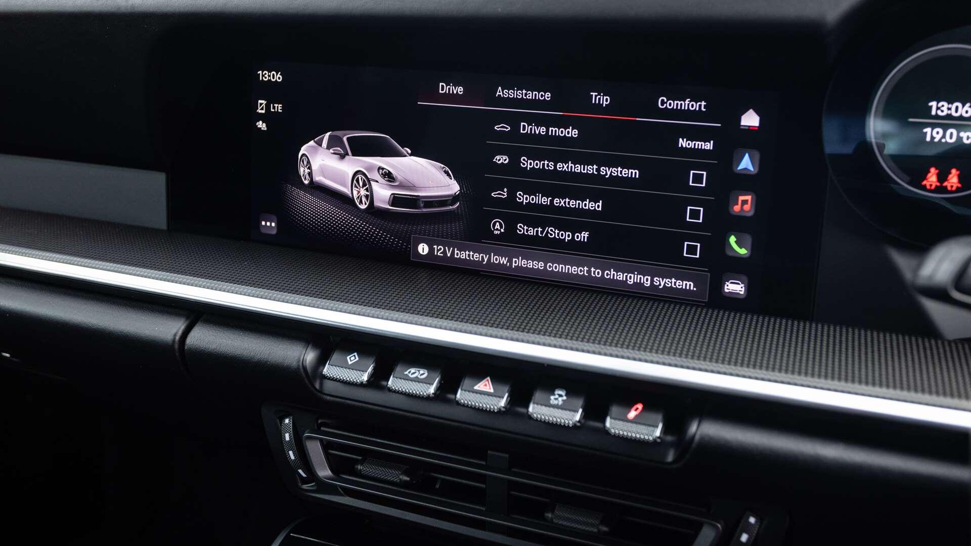 Porsche 911 view 22