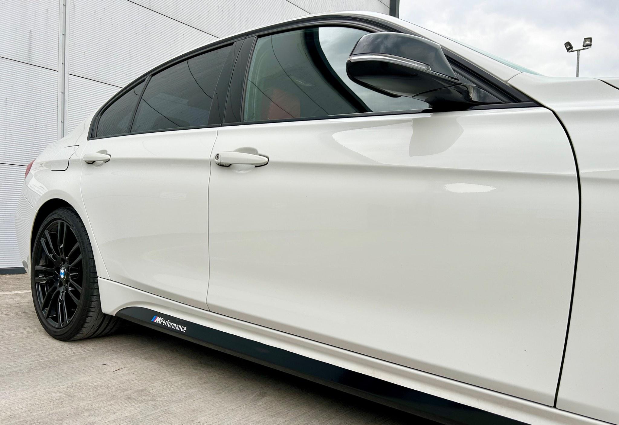 BMW 3 Series view 11