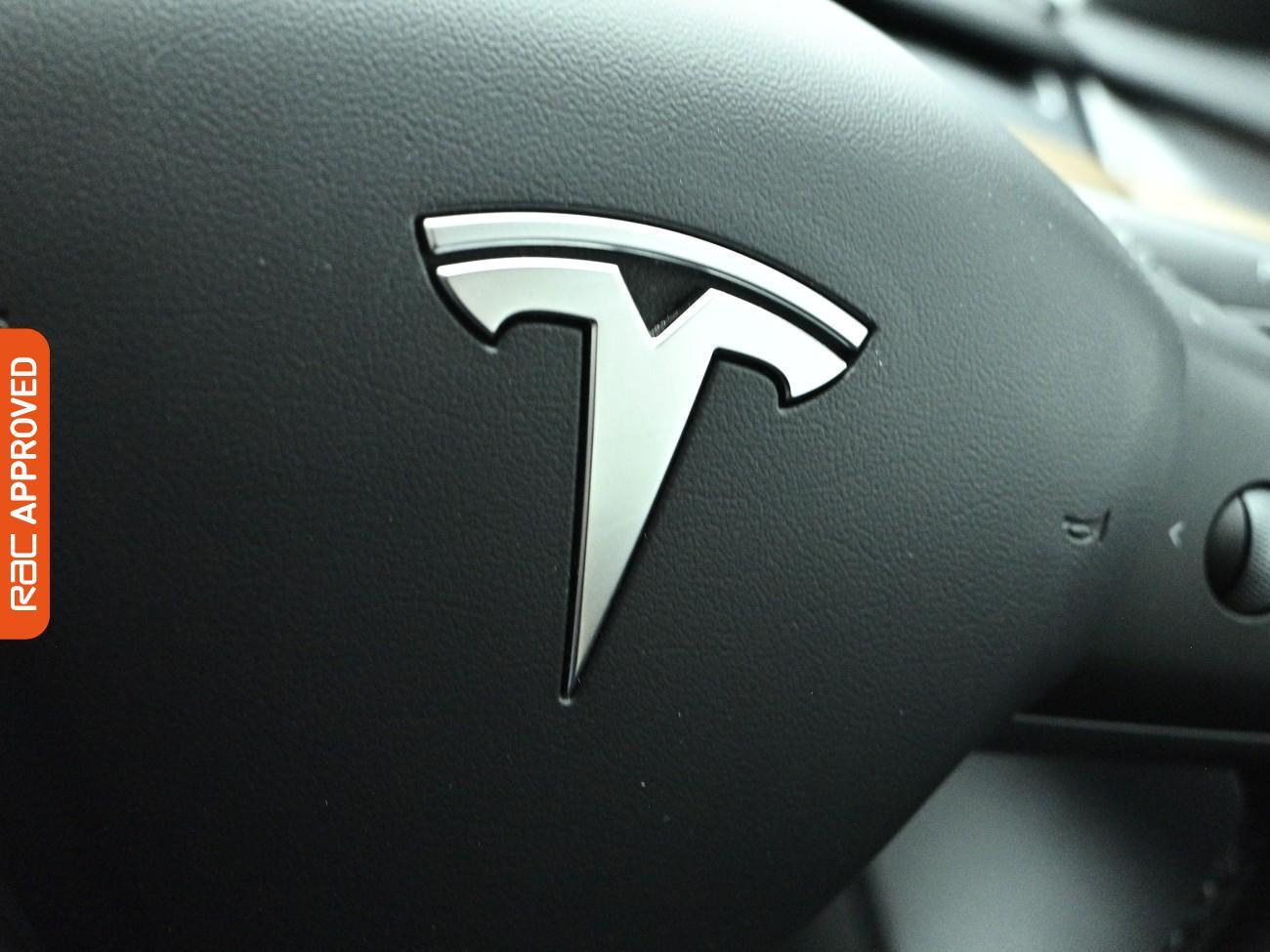 Tesla Model 3 view 23