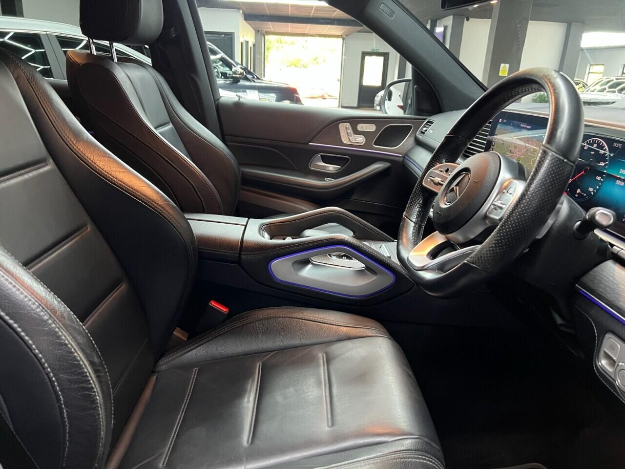 Mercedes-Benz Gle view 33