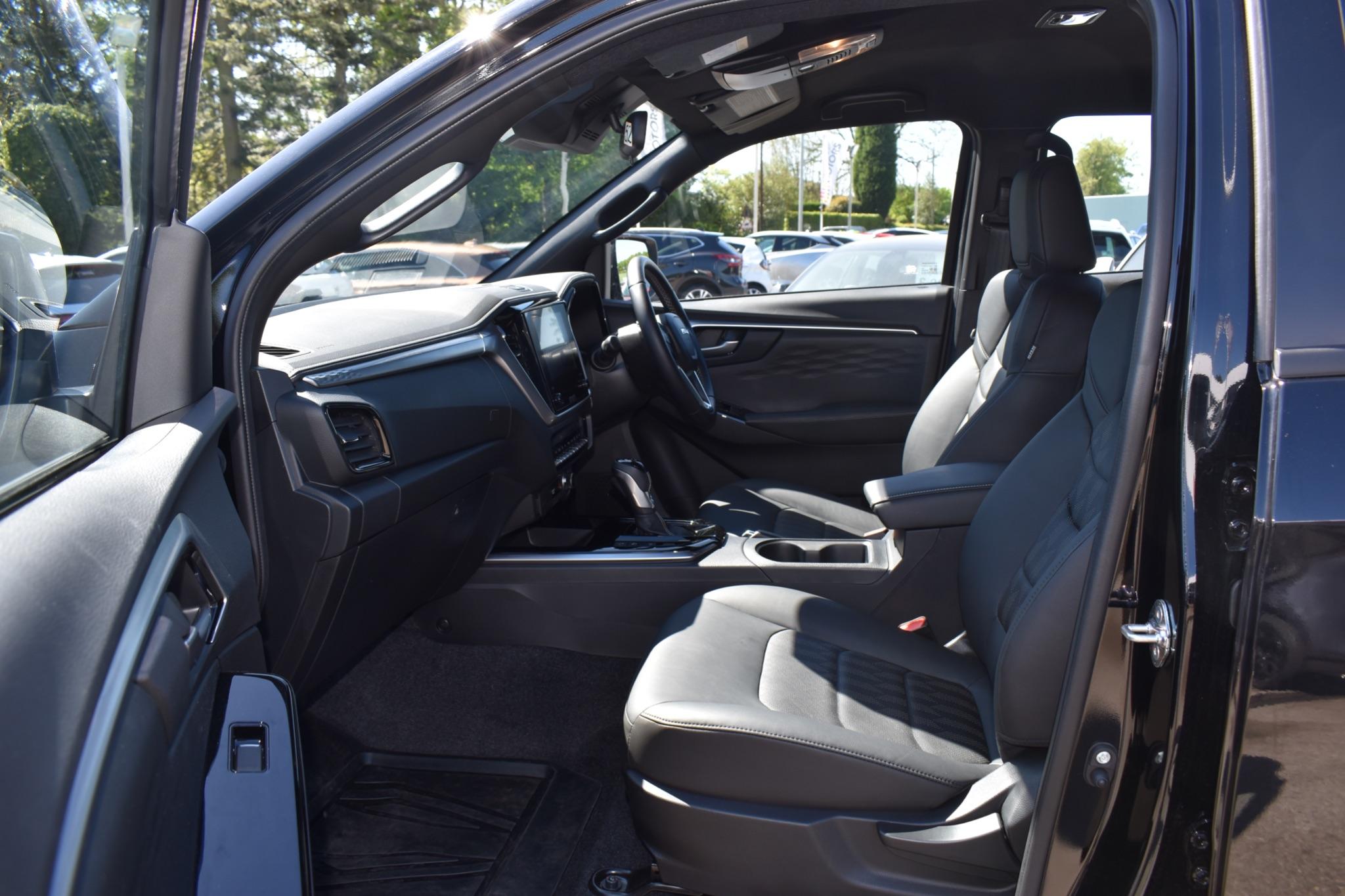 D-Max - 1.9 TD DL40 Auto 4WD Euro 6 (s/s) 4dr - Image 4