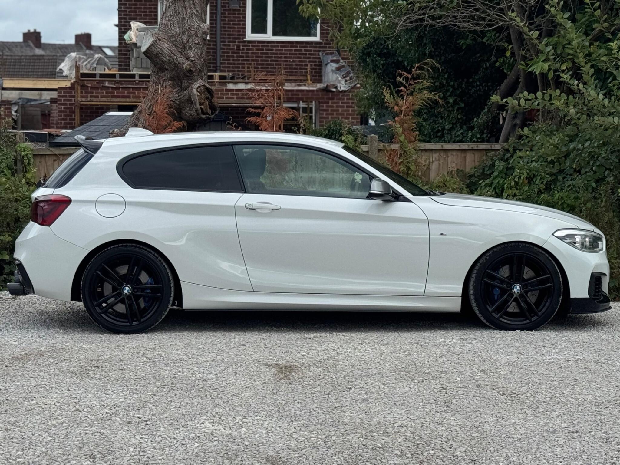 BMW 1 Series view 11