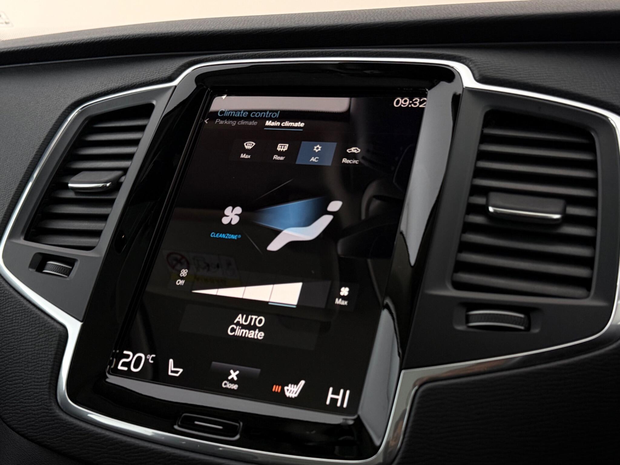 Volvo XC90 view 32