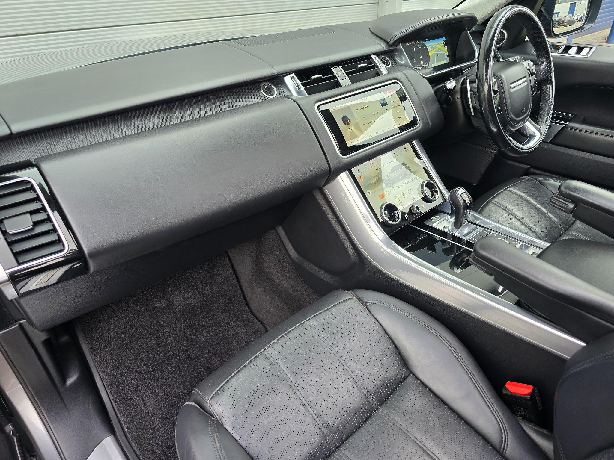 Land Rover Range Rover Sport view 9
