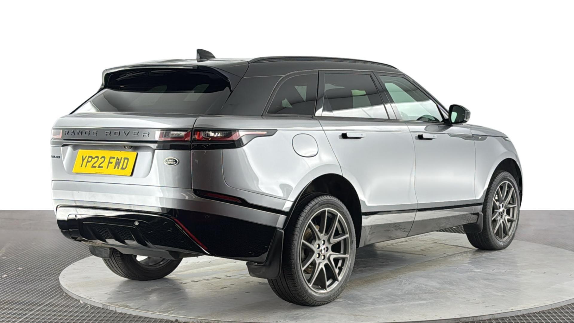 Land Rover Range Rover Velar view 4