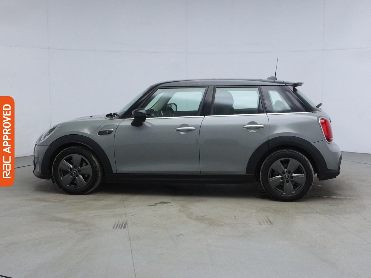 Mini Hatch view 31