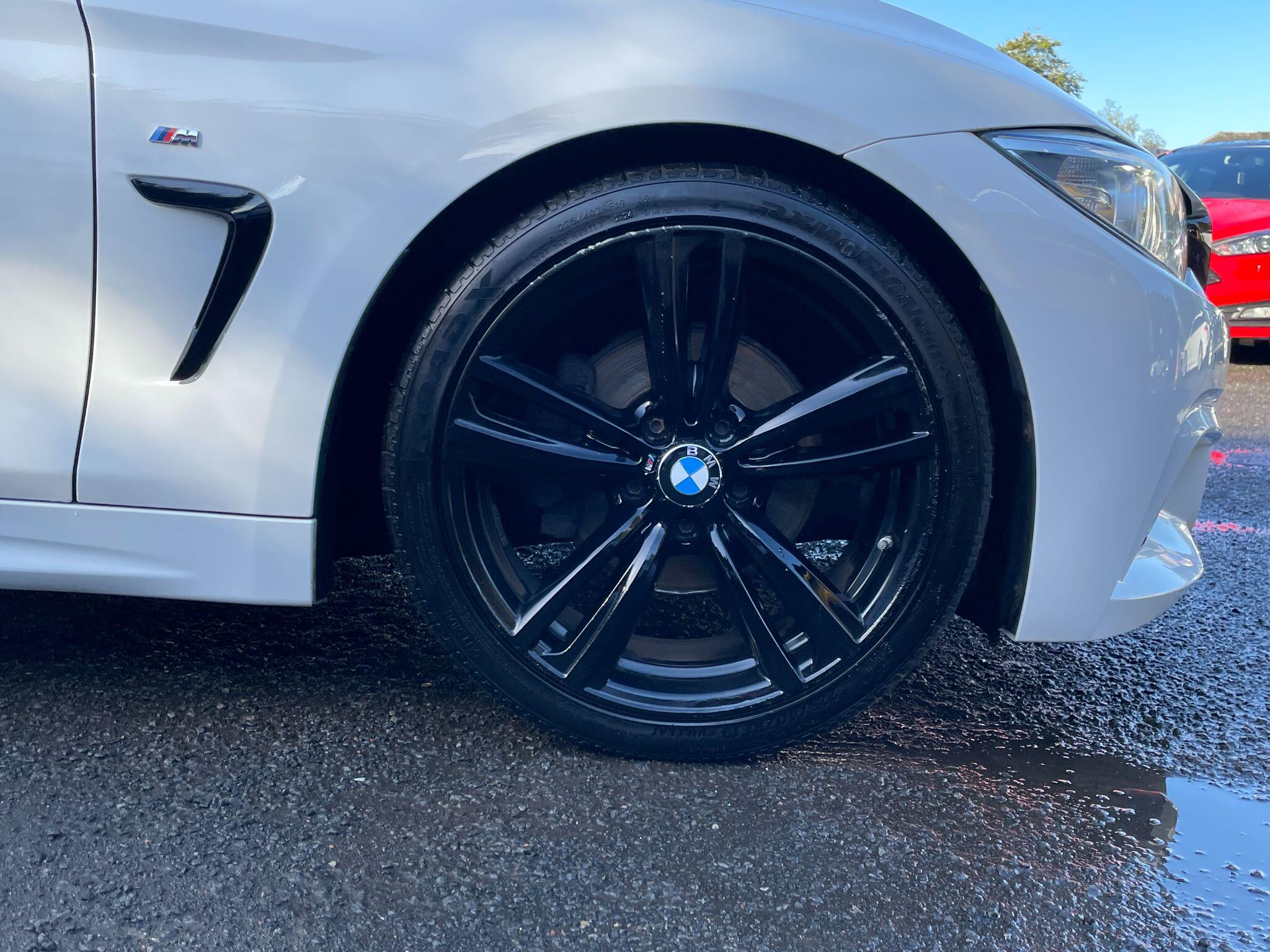 BMW 4 Series view 14