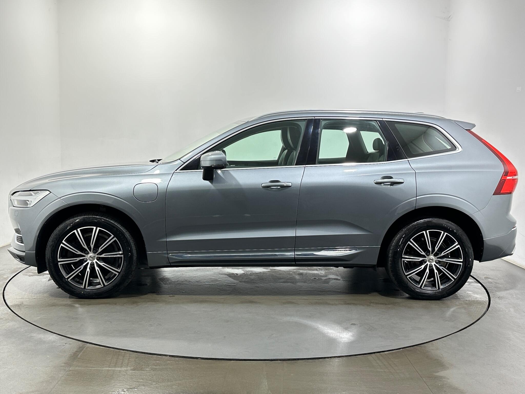 Volvo XC60 view 5