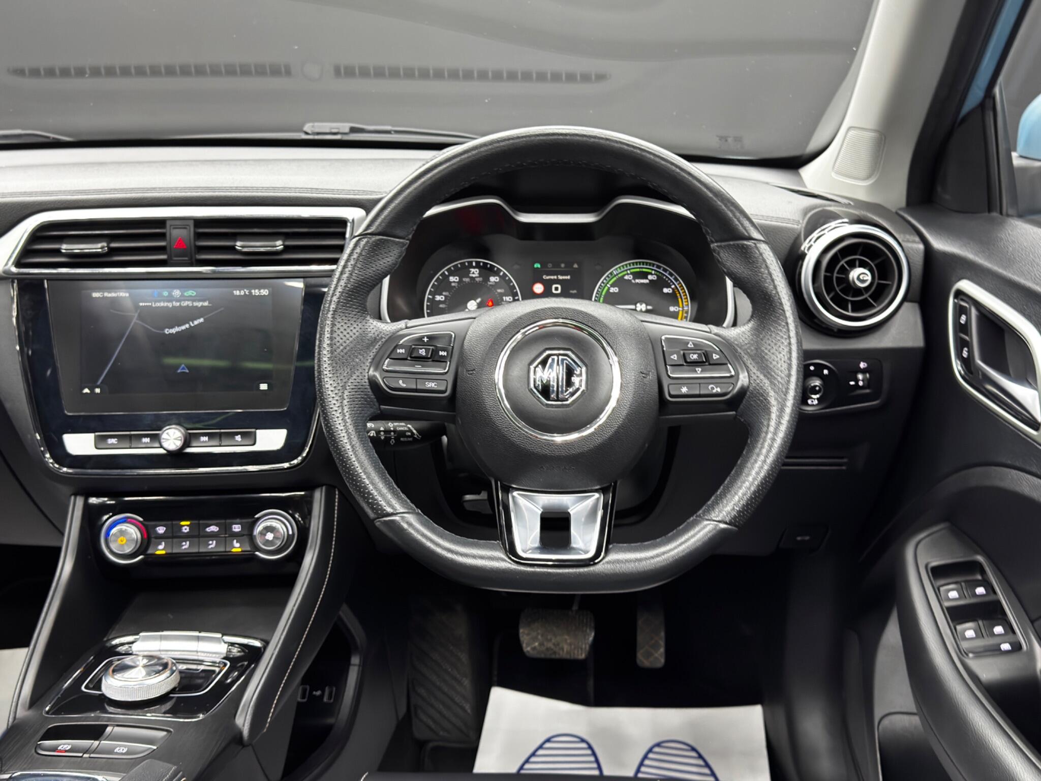 MG ZS view 18