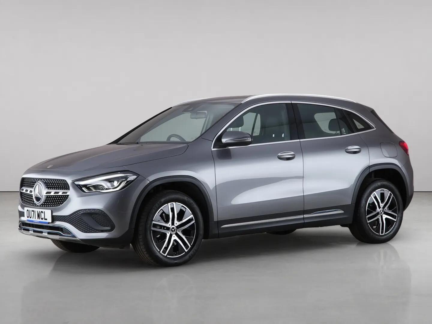 Mercedes-Benz Gla view 2