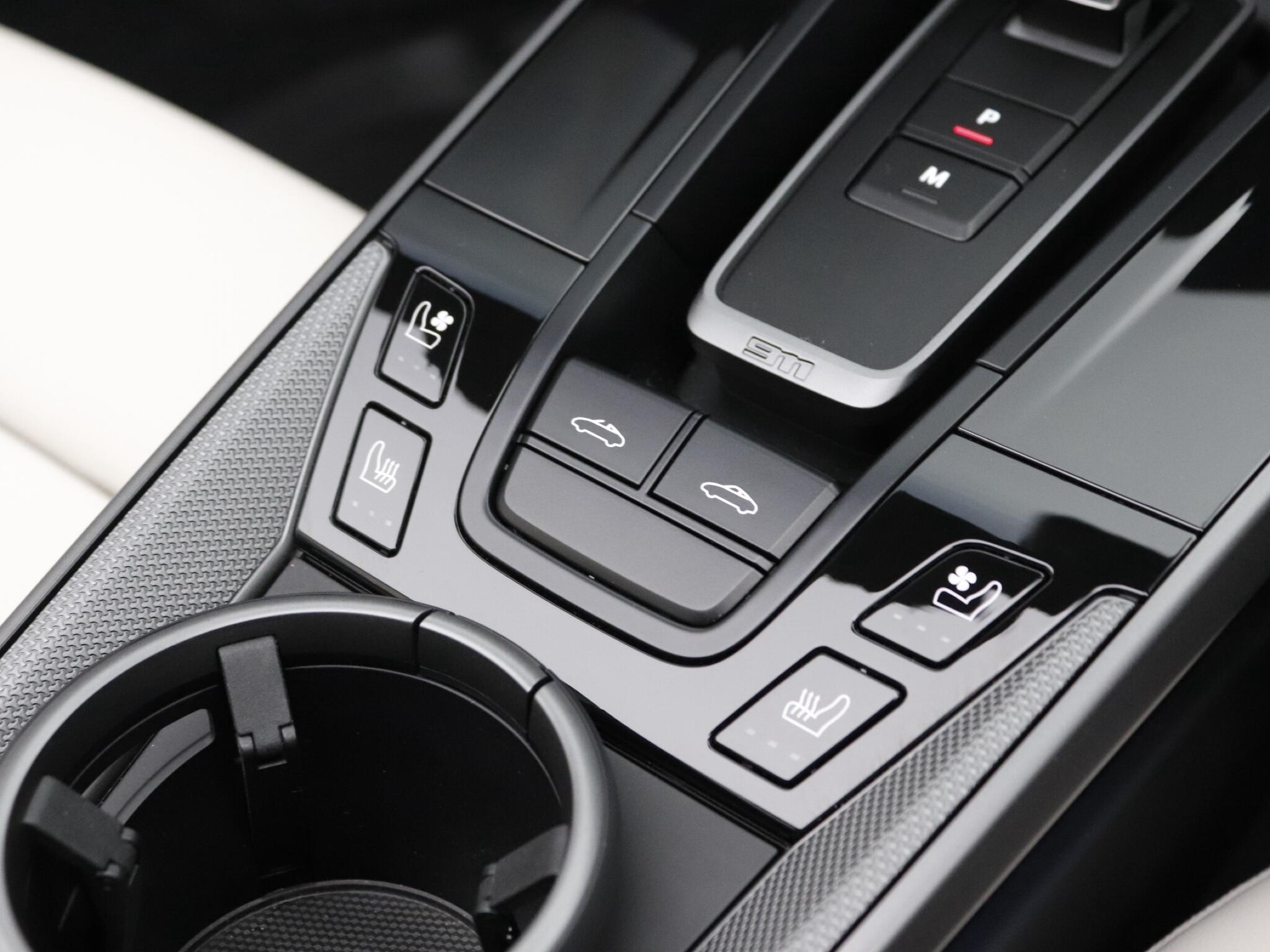Porsche 911 view 39