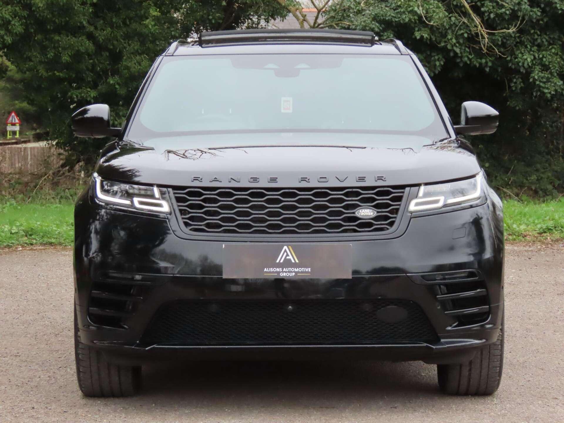 Land Rover Range Rover Velar view 3