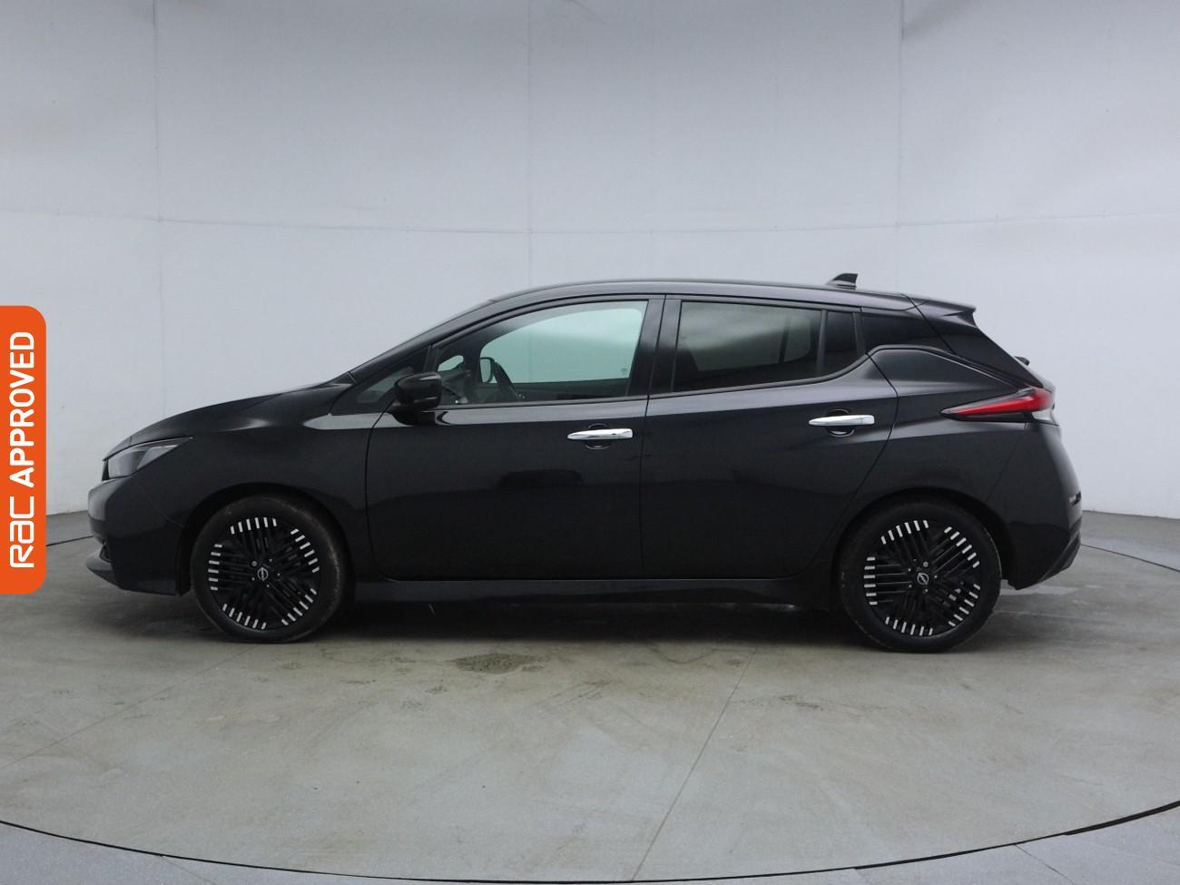 Nissan Leaf view 34
