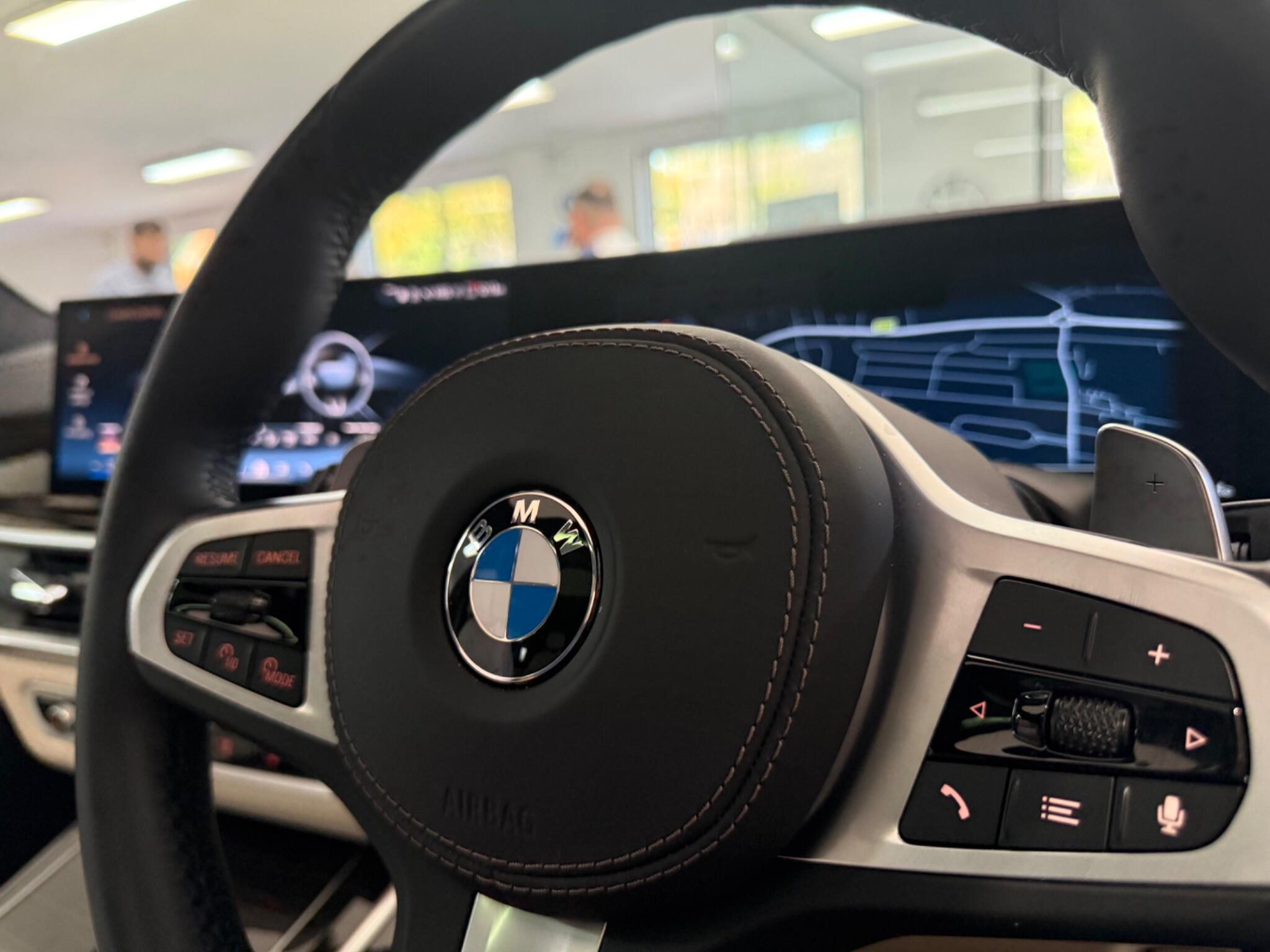 BMW X7 view 41