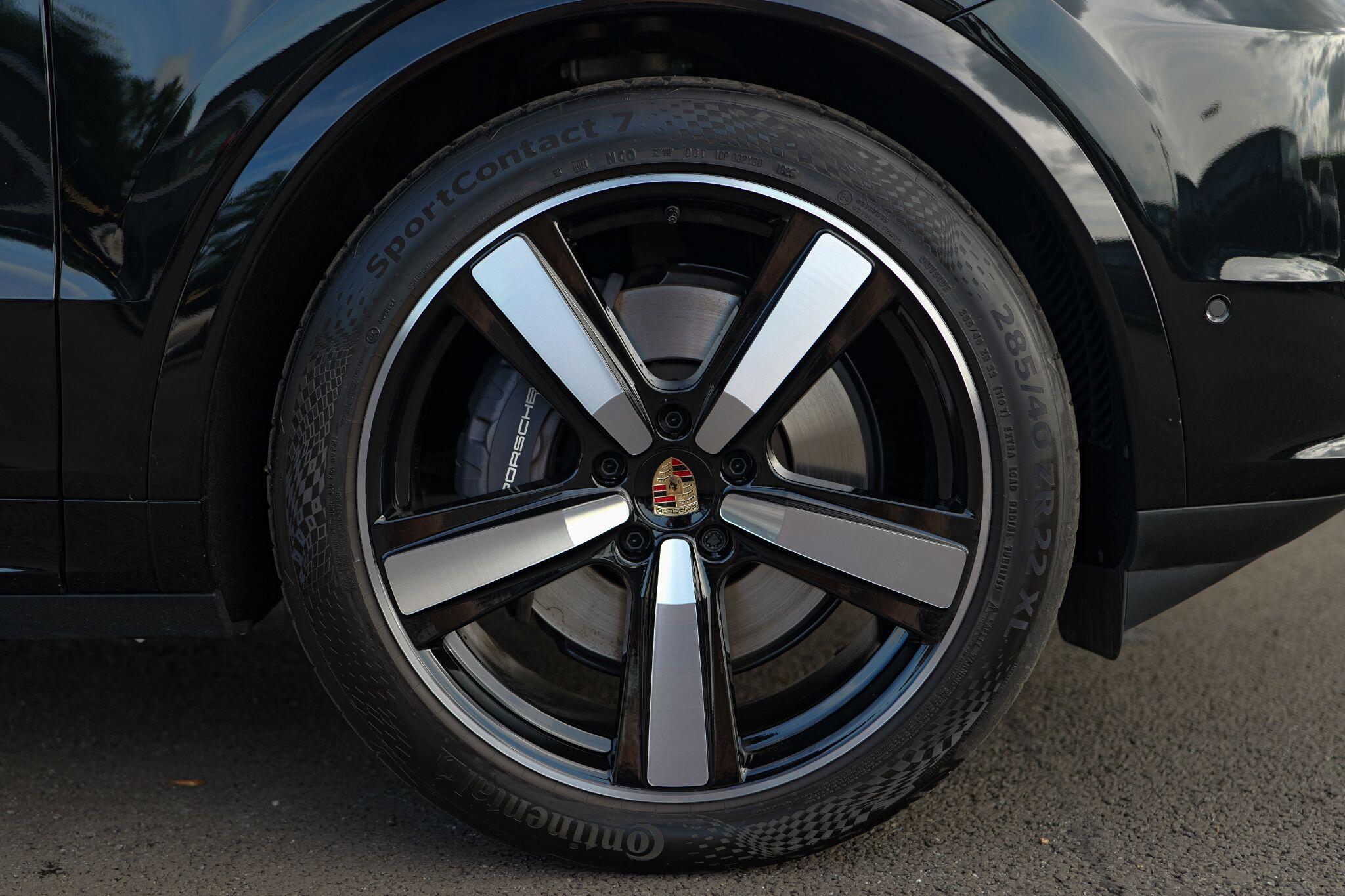 Porsche Cayenne view 11