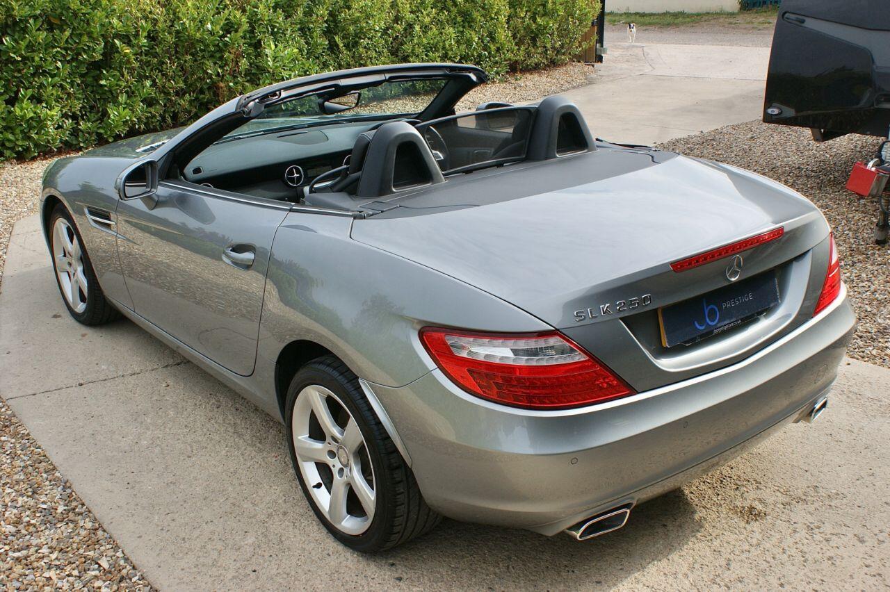 Mercedes-Benz SLK view 15