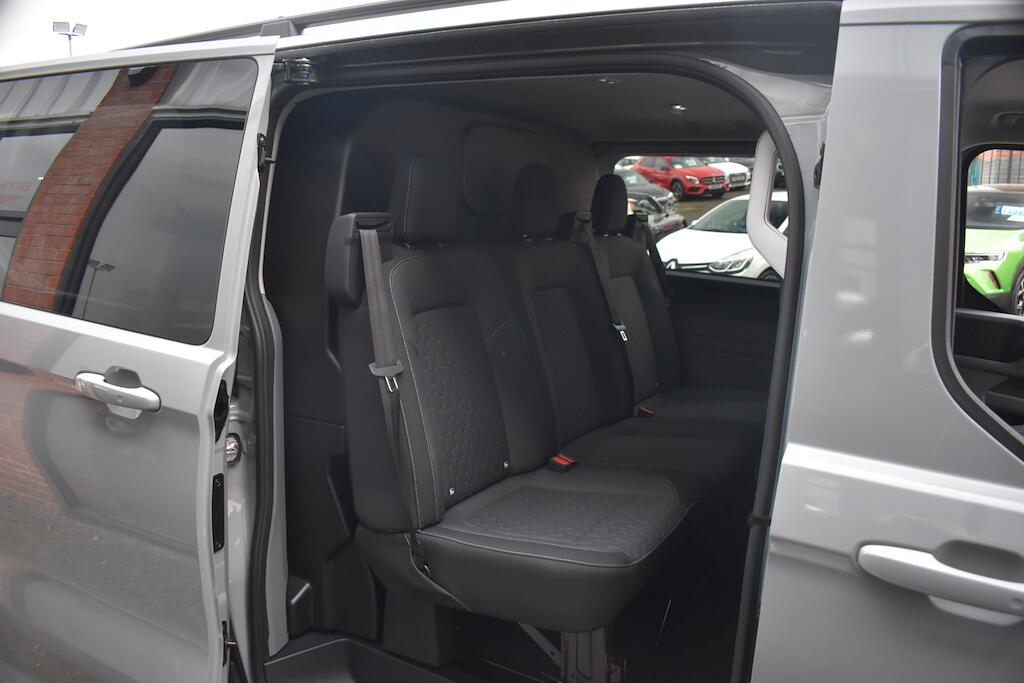 Ford Transit Custom view 36