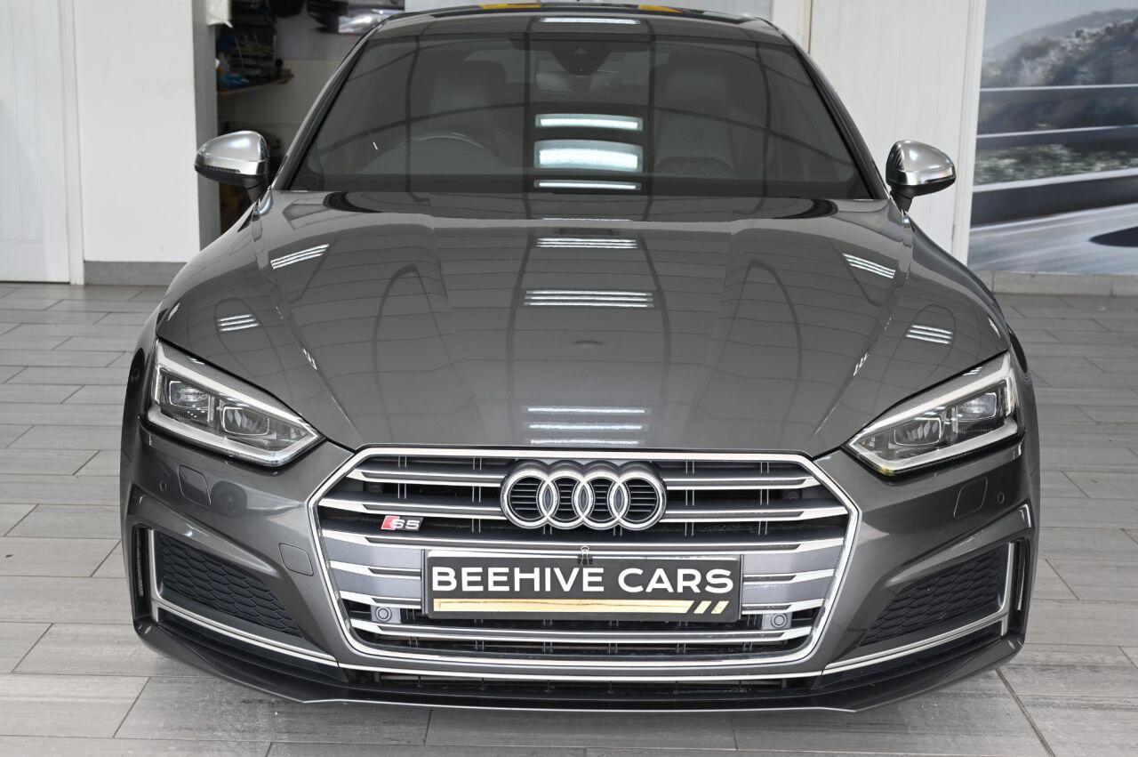 Audi S5 view 6