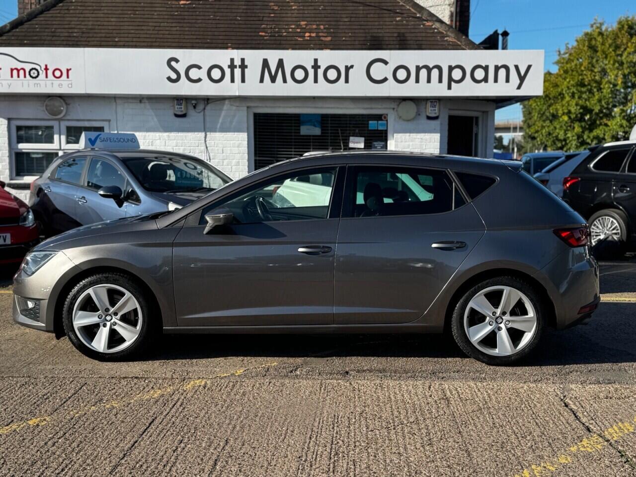 Seat Leon view 8