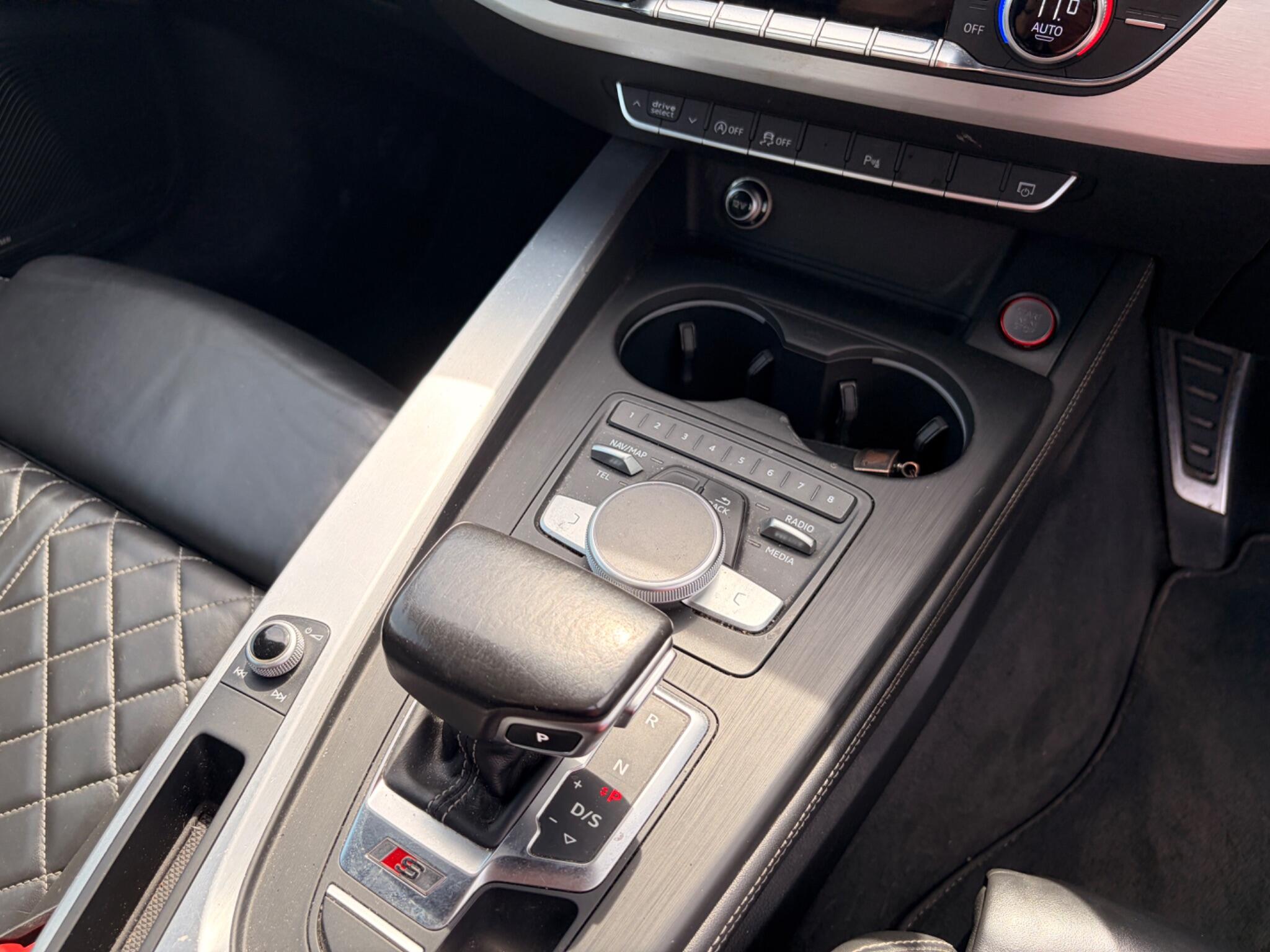 Audi S5 view 11