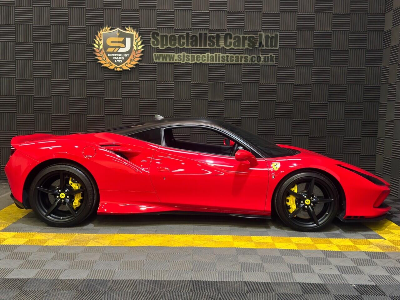 Ferrari F8 Tributo view 4