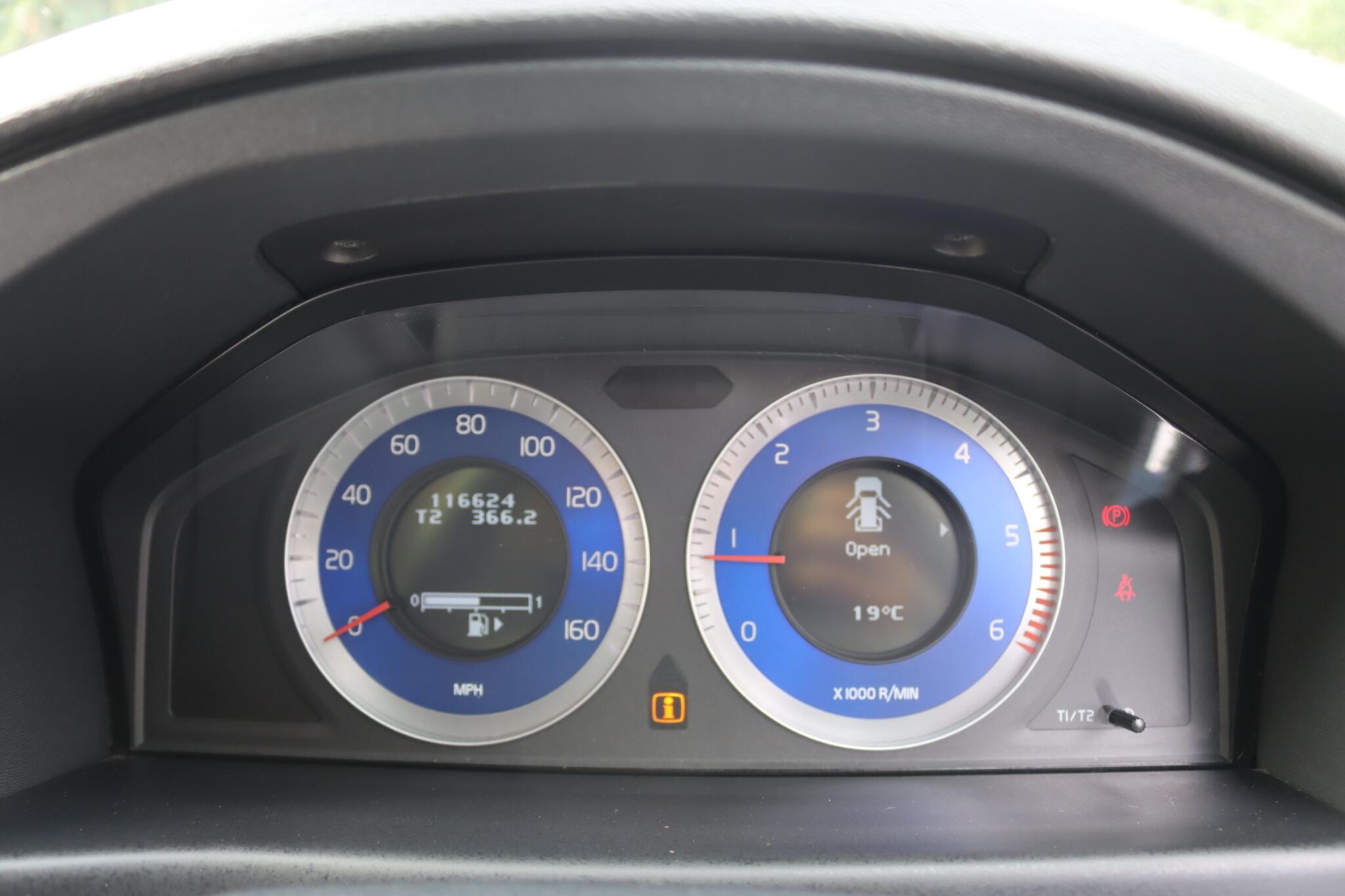 Volvo V70 view 38
