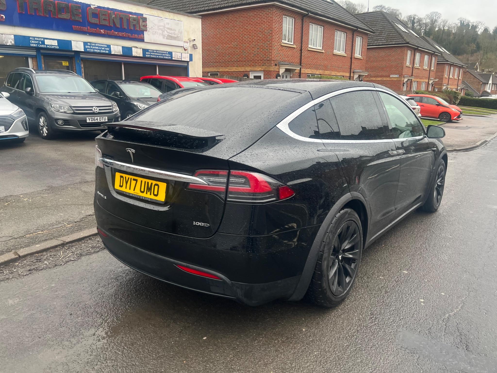 2017 Tesla Model X image 14