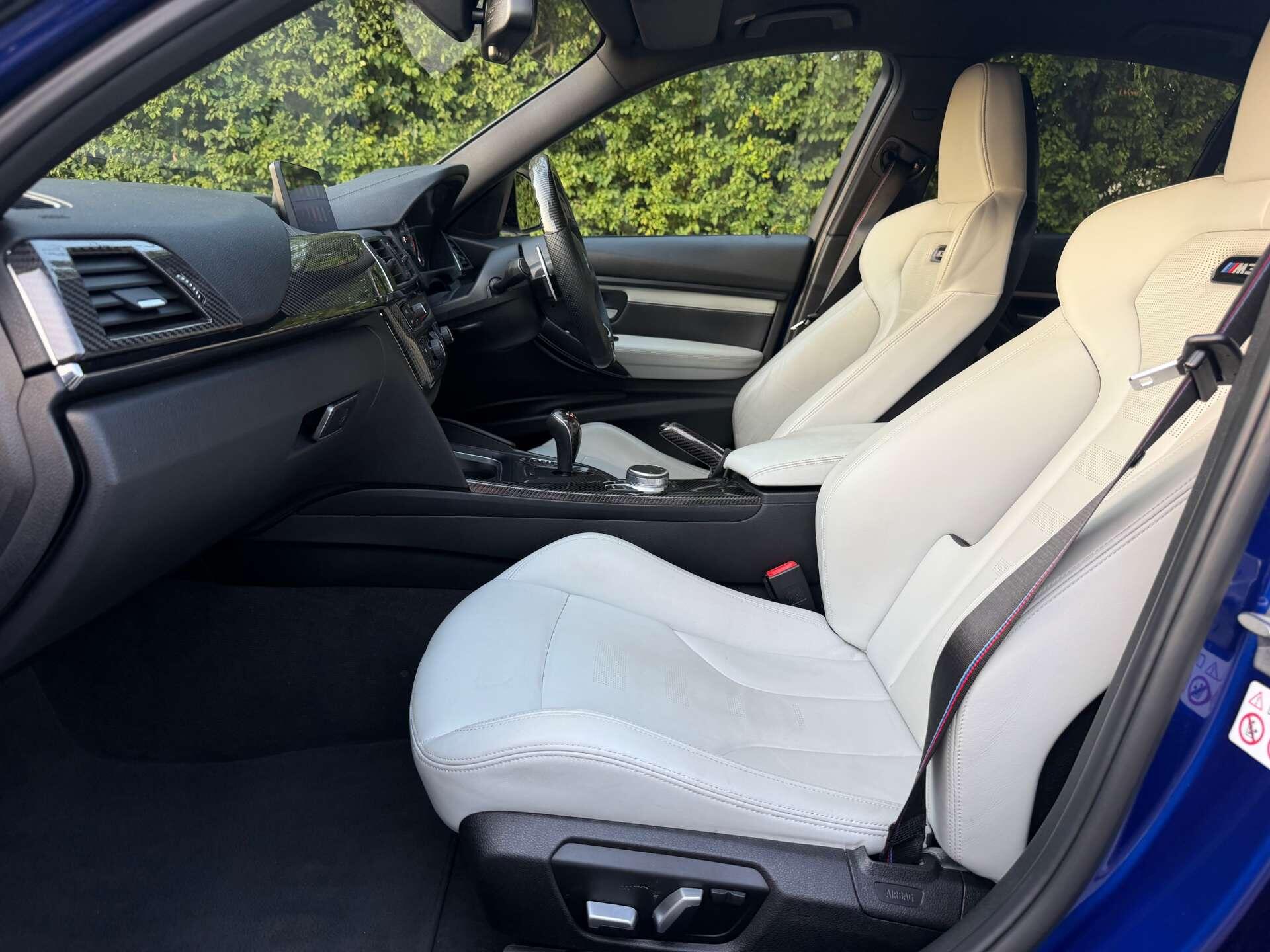 BMW M3 view 32