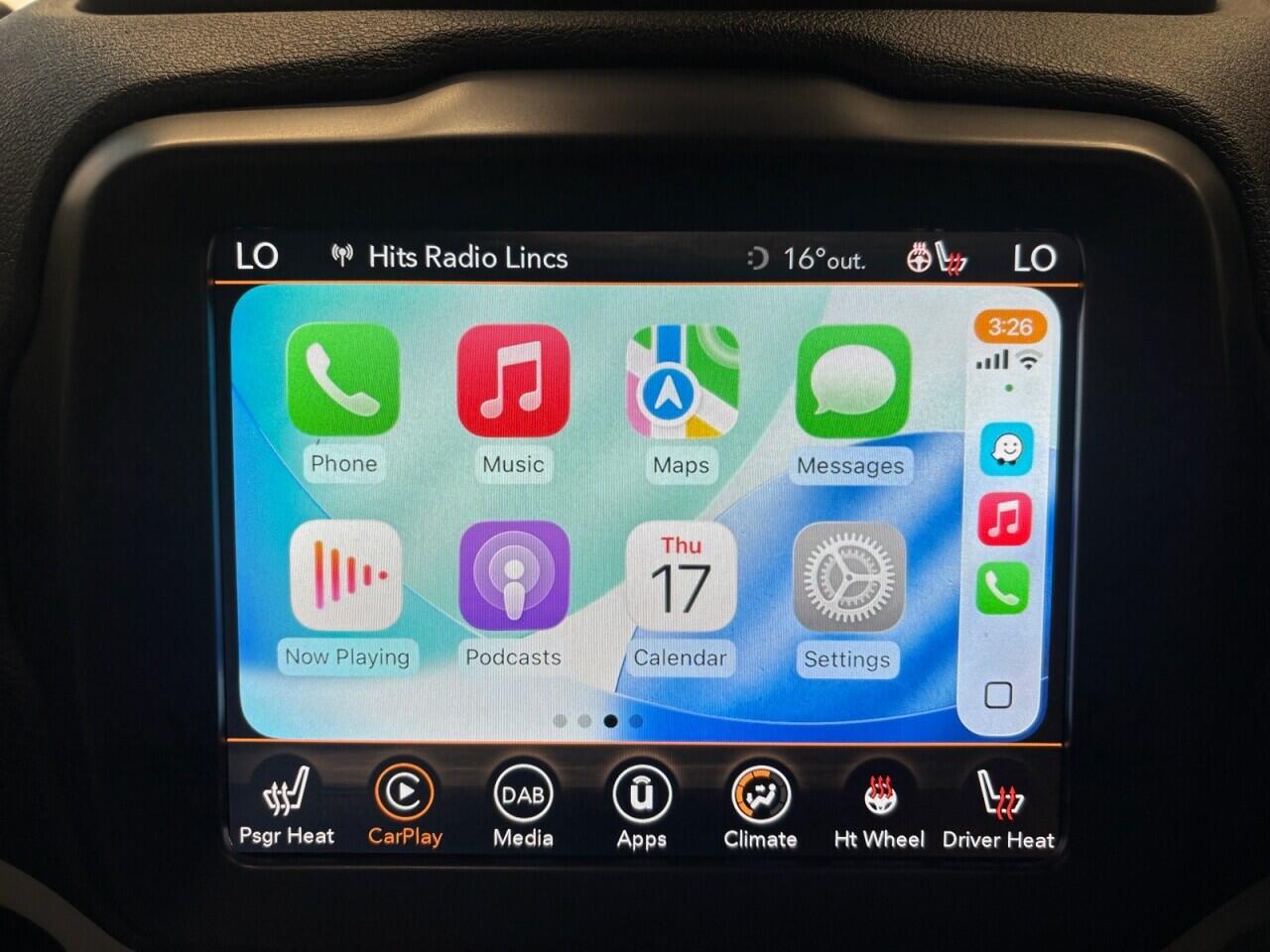 Jeep Renegade view 30