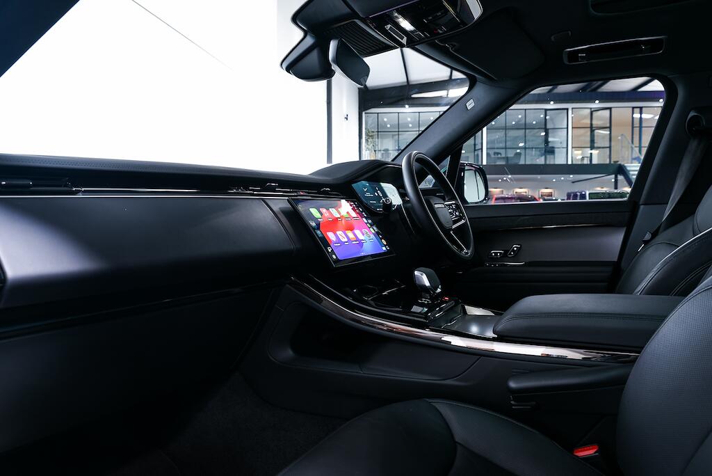Land Rover Range Rover Sport view 13