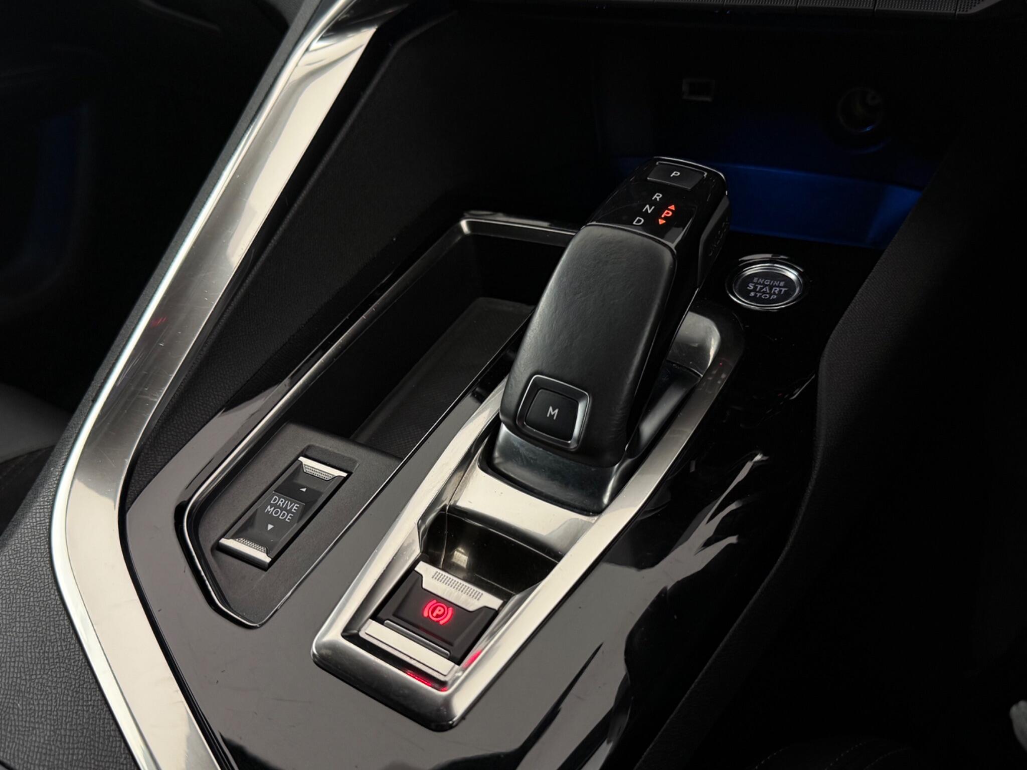 Peugeot 5008 view 18