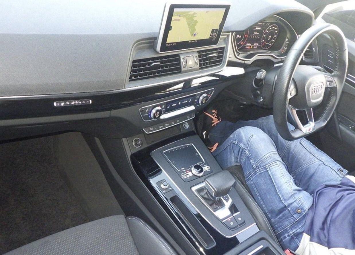 Audi Q5 view 5