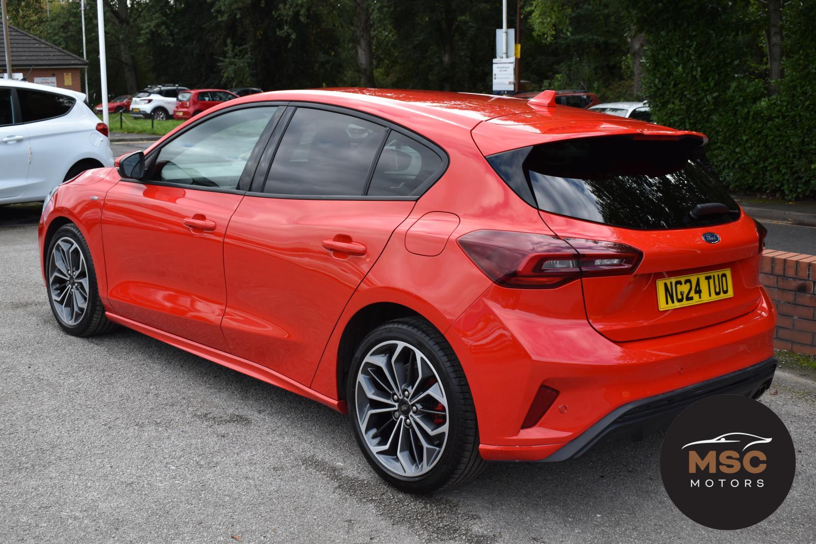 Ford Focus view 11