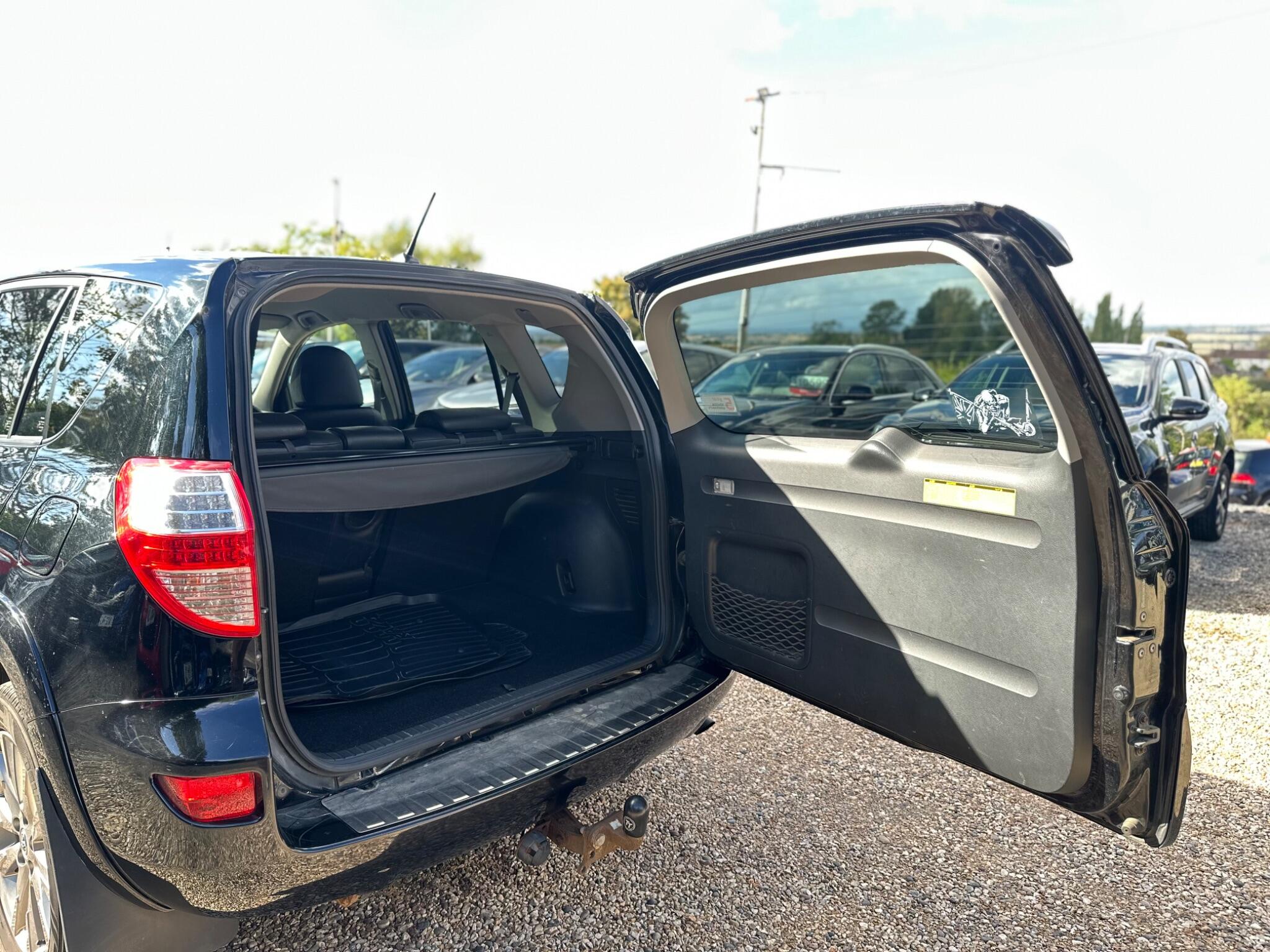 Toyota Rav4 view 19