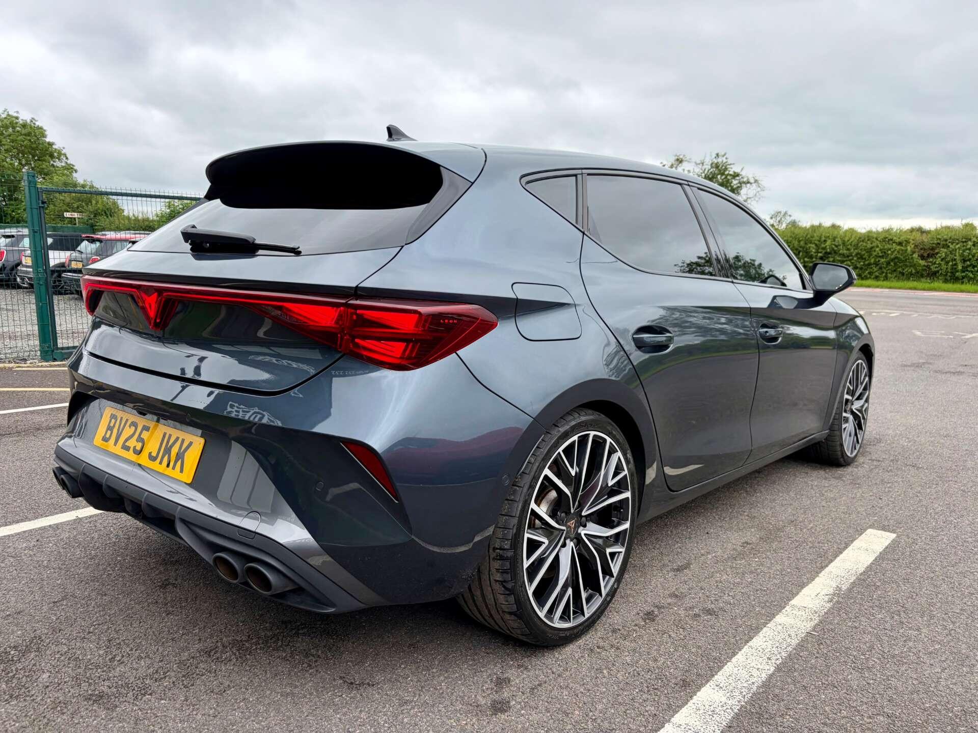 Cupra Leon view 8