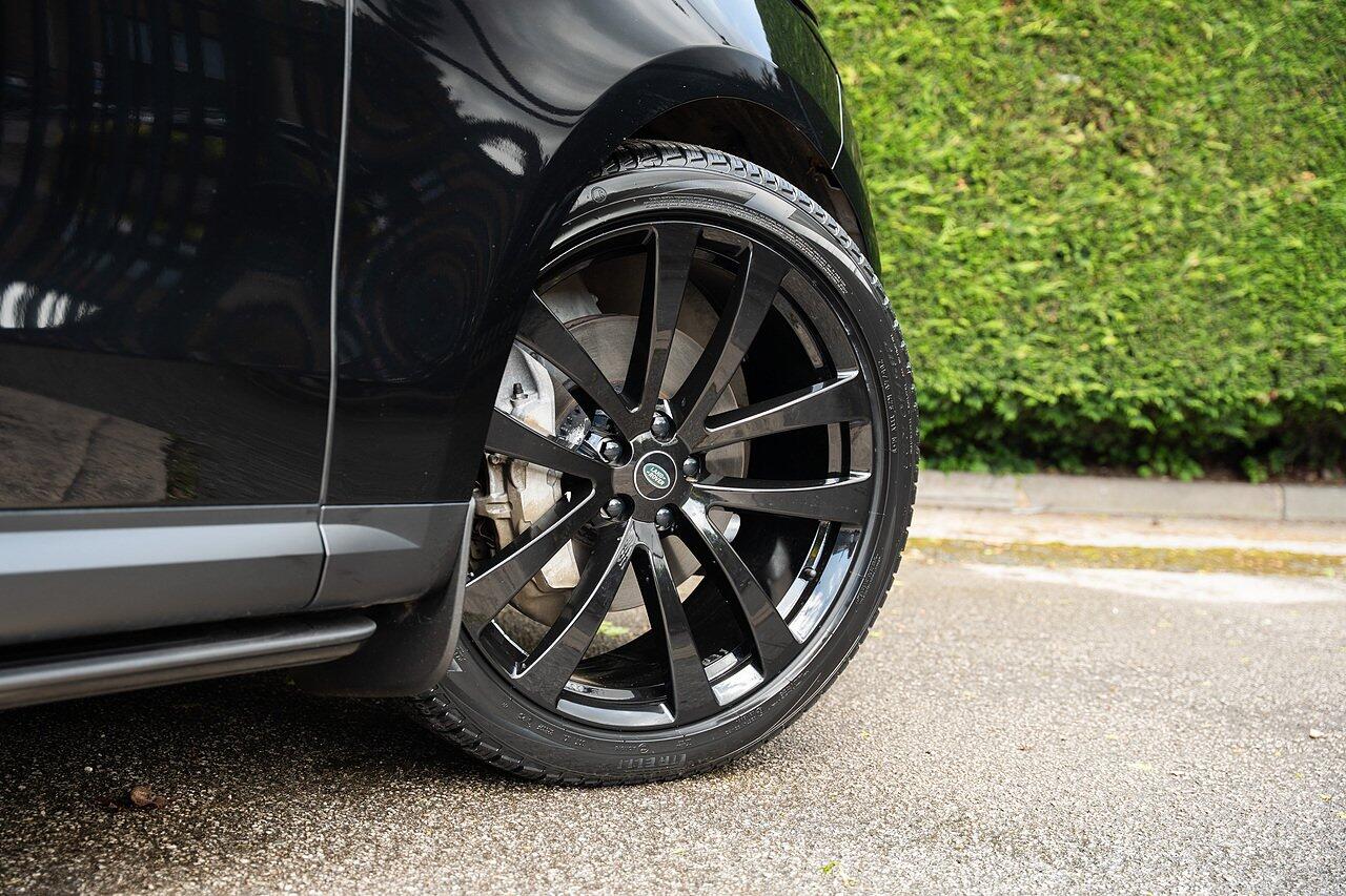 Land Rover Range Rover Sport view 26