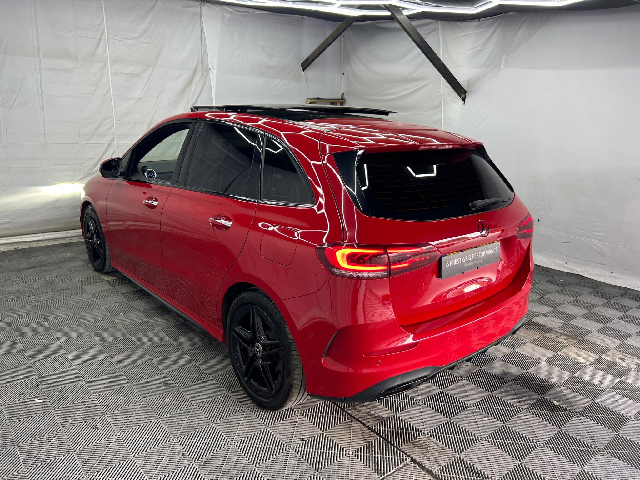 Mercedes-Benz B Class view 4