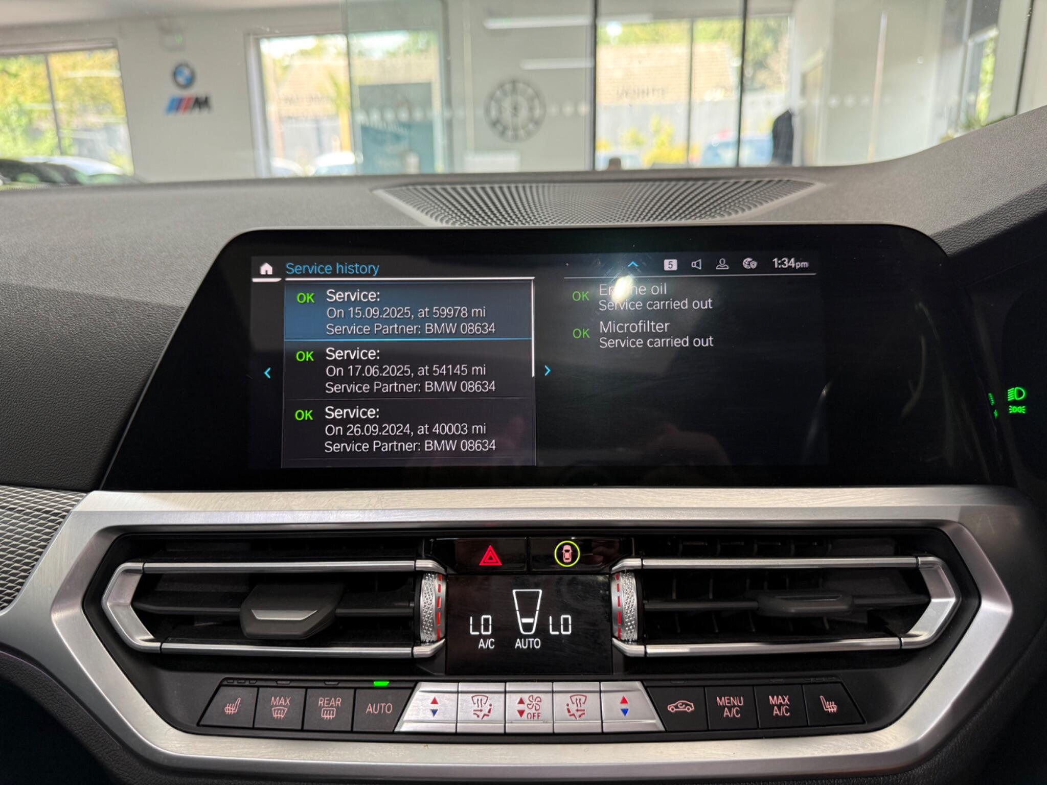 BMW 3 Series view 28
