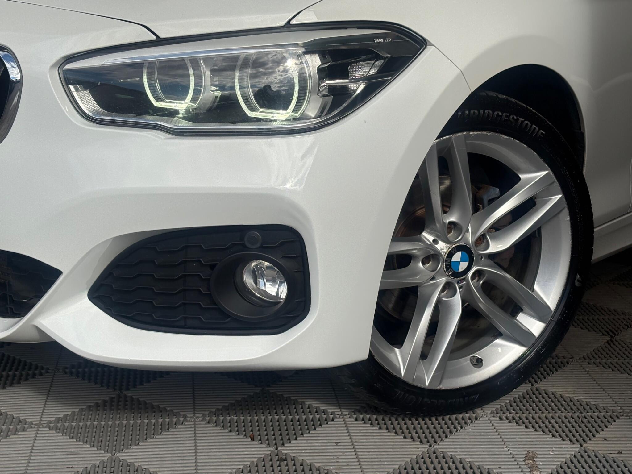 BMW 1 Series view 6